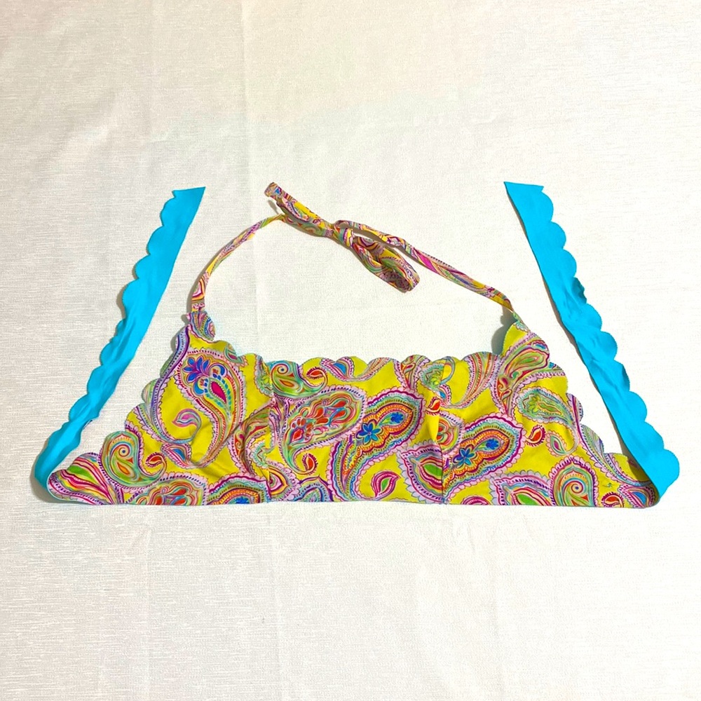 NWOT PILYQ Bikini Top Scallop Edging w Paisley Print